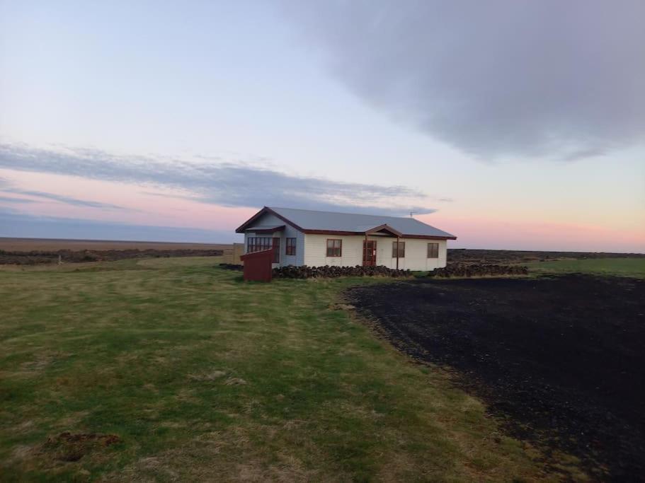 Eaglerock Guesthouse And Tours Kirkjubæjarklaustur Exteriör bild